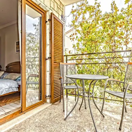 Apartment Chiara *